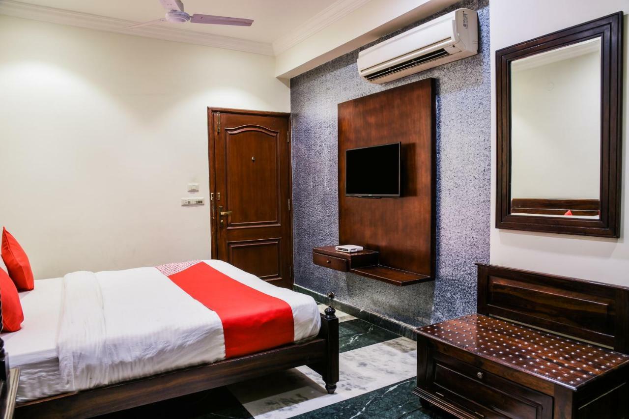 Oyo 1681 Hotel Devansh Udaipur Exterior foto
